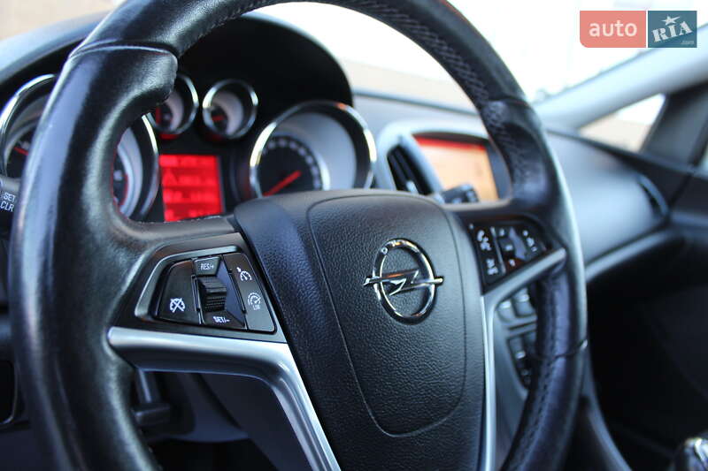 Универсал Opel Astra 2015 в Дрогобыче фото 56 Универсал Opel Astra 2015 в Дрогобыче