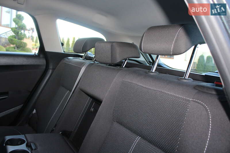 Универсал Opel Astra 2015 в Дрогобыче фото 76 Универсал Opel Astra 2015 в Дрогобыче