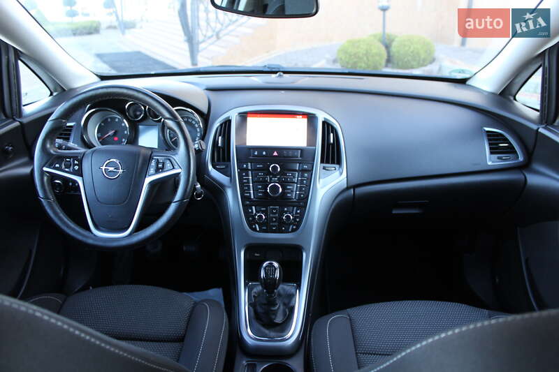 Универсал Opel Astra 2015 в Дрогобыче фото 103 Универсал Opel Astra 2015 в Дрогобыче