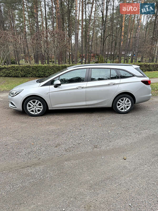 Універсал Opel Astra 2017 в Костопілі