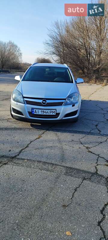 Универсал Opel Astra 2010 в Киеве