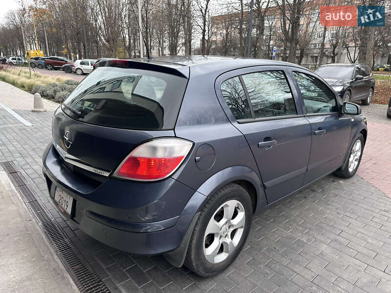 Хэтчбек Opel Astra 2006 в Ровно фото 11 Хэтчбек Opel Astra 2006 в Ровно