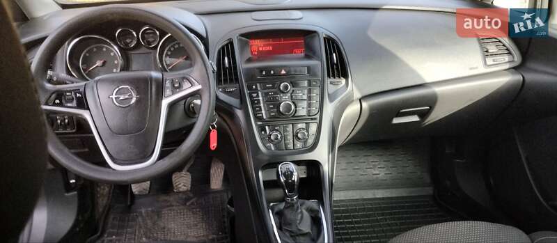 Універсал Opel Astra 2011 в Кам'янець-Подільському