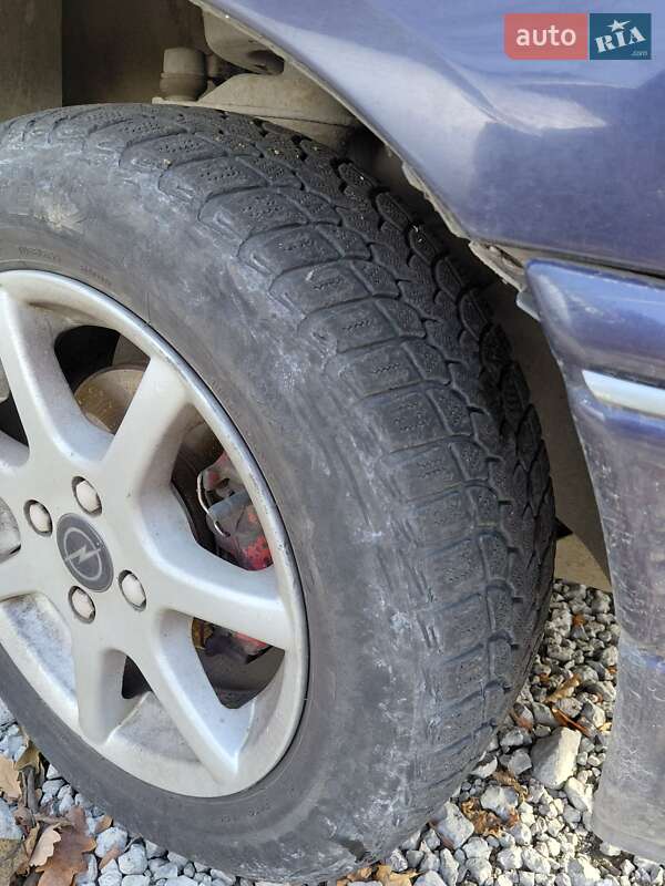 Седан Opel Astra 1994 в Днепре