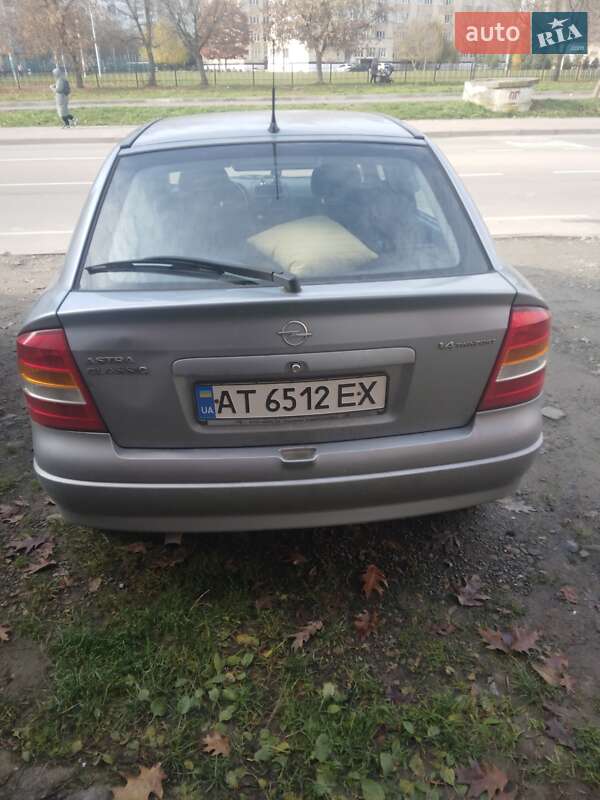 Хэтчбек Opel Astra 2005 в Ивано-Франковске