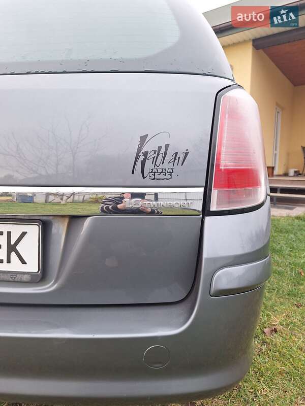 Универсал Opel Astra 2005 в Луцке