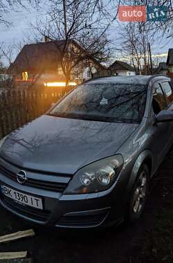 Универсал Opel Astra 2004 в Рокитном