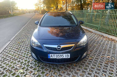 Универсал Opel Astra 2012 в Ивано-Франковске