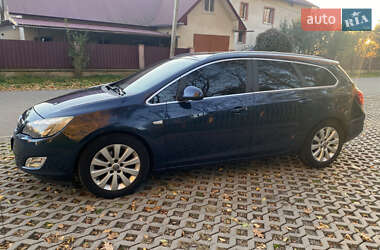Универсал Opel Astra 2012 в Ивано-Франковске