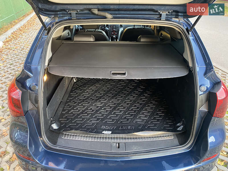 Универсал Opel Astra 2012 в Ивано-Франковске