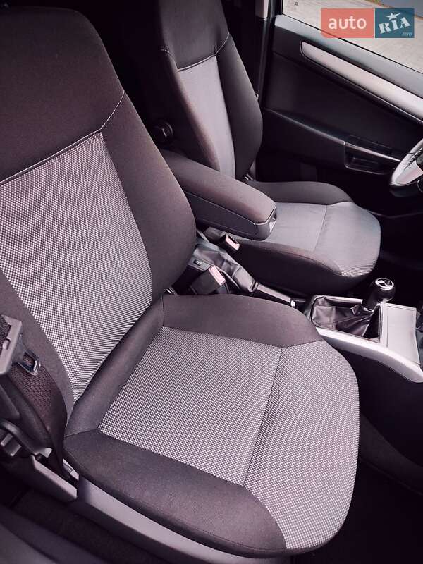 Універсал Opel Astra 2010 в Білій Церкві фото 33 Універсал Opel Astra 2010 в Білій Церкві