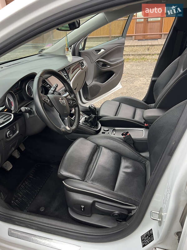 Универсал Opel Astra 2016 в Рожнятове