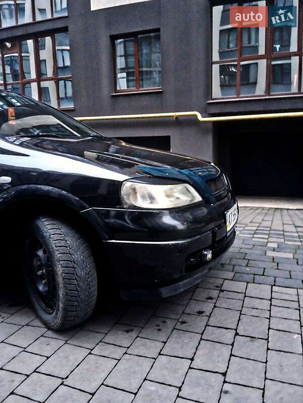 Седан Opel Astra 2006 в Ивано-Франковске