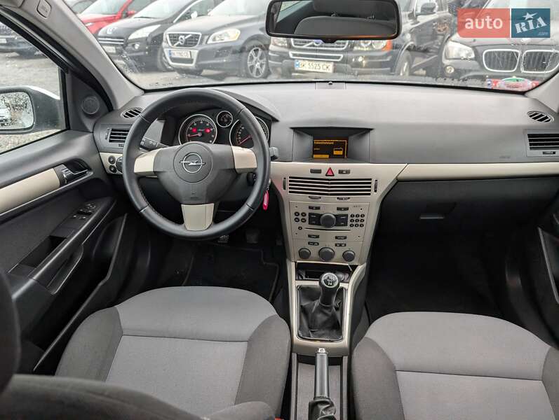 Универсал Opel Astra 2008 в Ровно