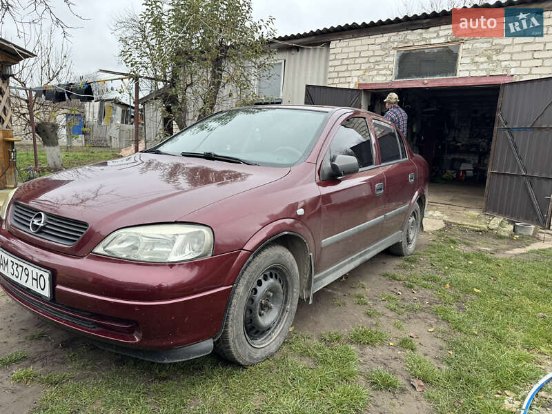 Седан Opel Astra 2005 в Брусилові