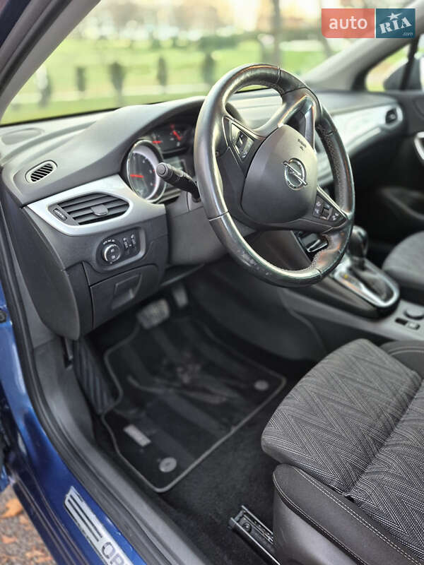Универсал Opel Astra 2020 в Хмельницком