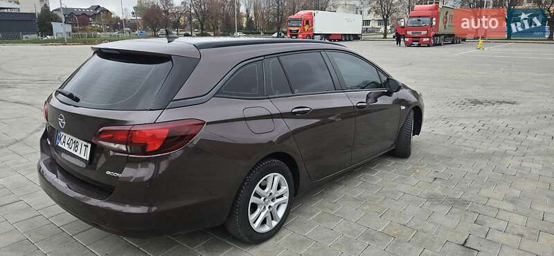 Универсал Opel Astra 2016 в Черкассах