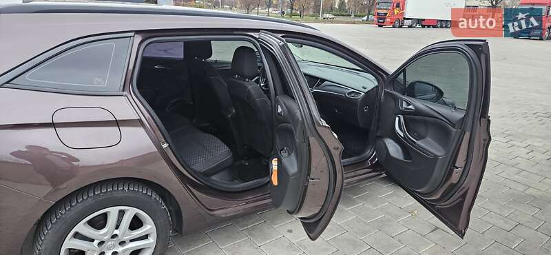 Универсал Opel Astra 2016 в Черкассах