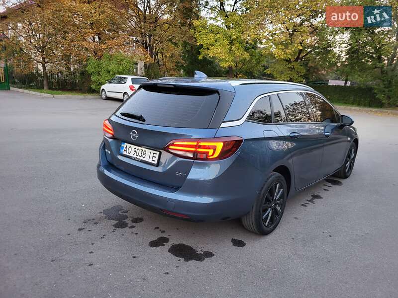 Універсал Opel Astra 2017 в Ужгороді