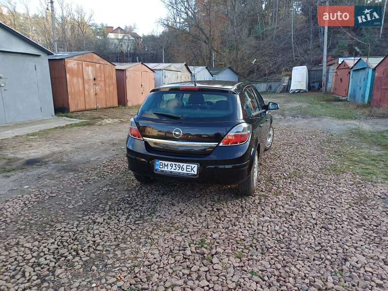 Хетчбек Opel Astra 2009 в Сумах