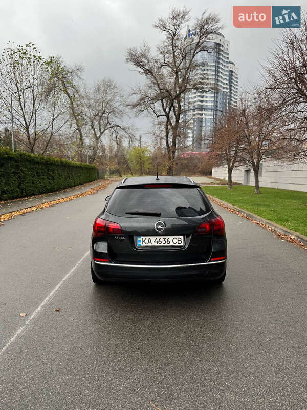 Универсал Opel Astra 2013 в Киеве фото 12 Универсал Opel Astra 2013 в Киеве