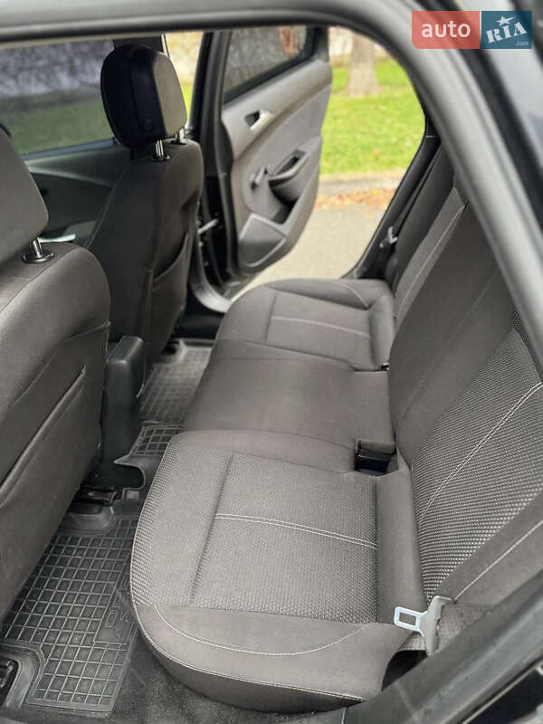 Универсал Opel Astra 2013 в Киеве фото 16 Универсал Opel Astra 2013 в Киеве