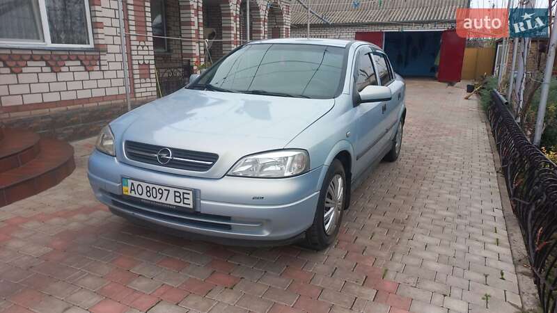 Opel Astra 2004 Opel Astra 2004