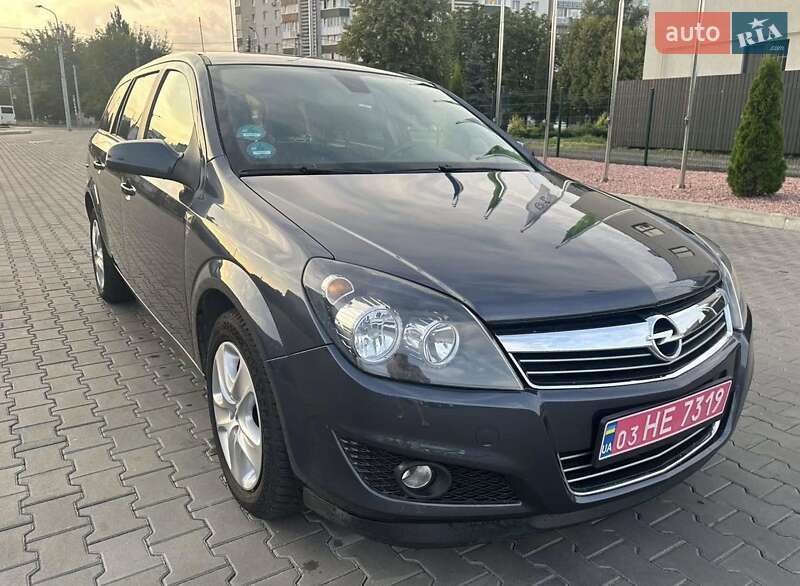 Opel Astra 2010