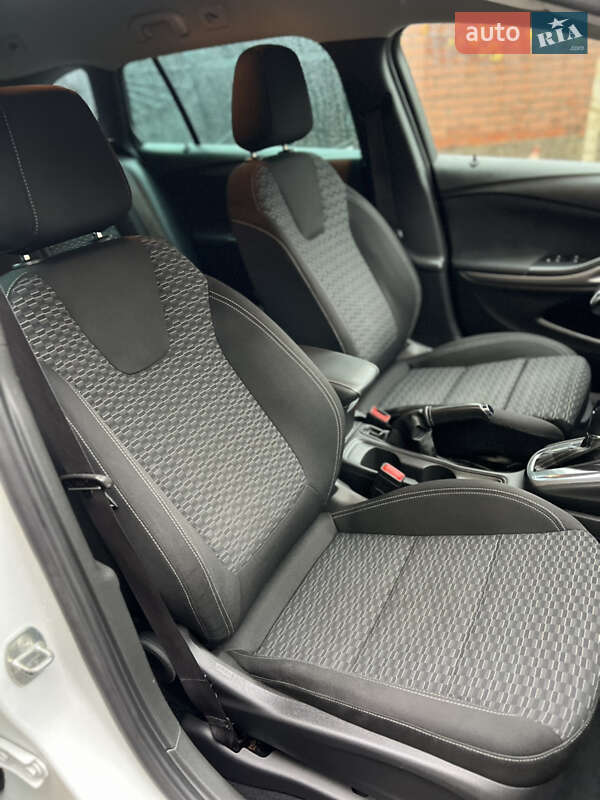 Універсал Opel Astra 2018 в Львові