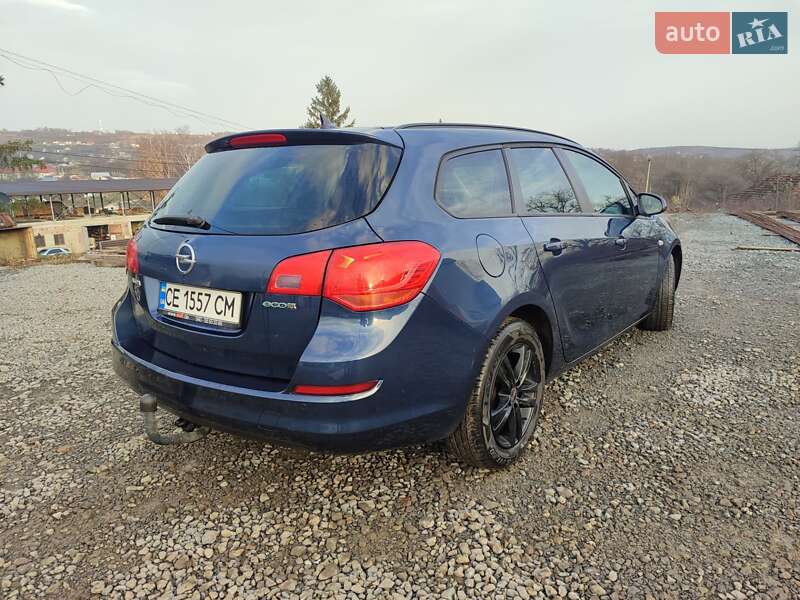 Универсал Opel Astra 2011 в Черновцах