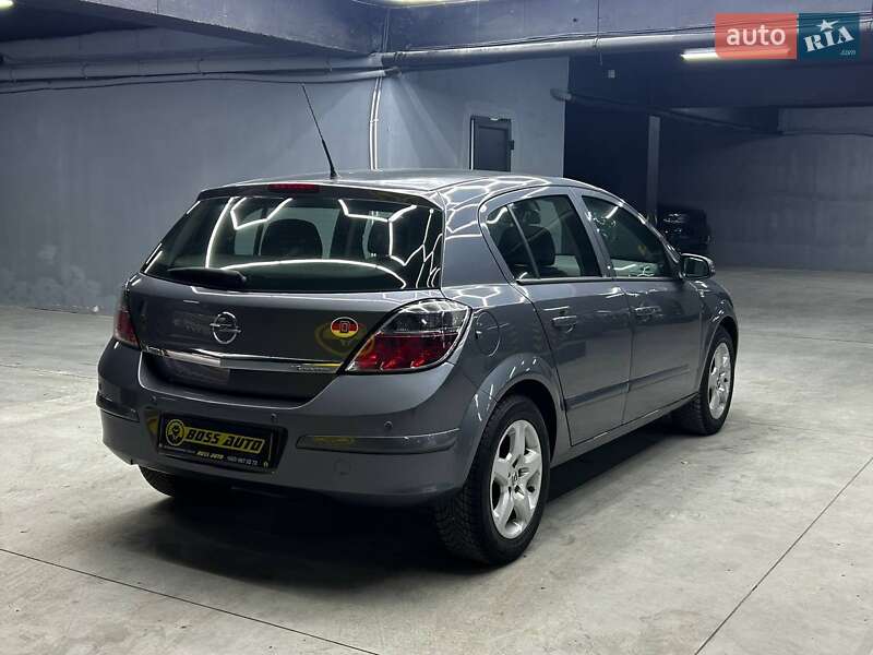 Хетчбек Opel Astra 2007 в Чернівцях