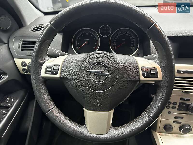 Хетчбек Opel Astra 2007 в Чернівцях