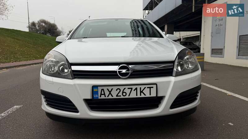 Хэтчбек Opel Astra 2006 в Боярке