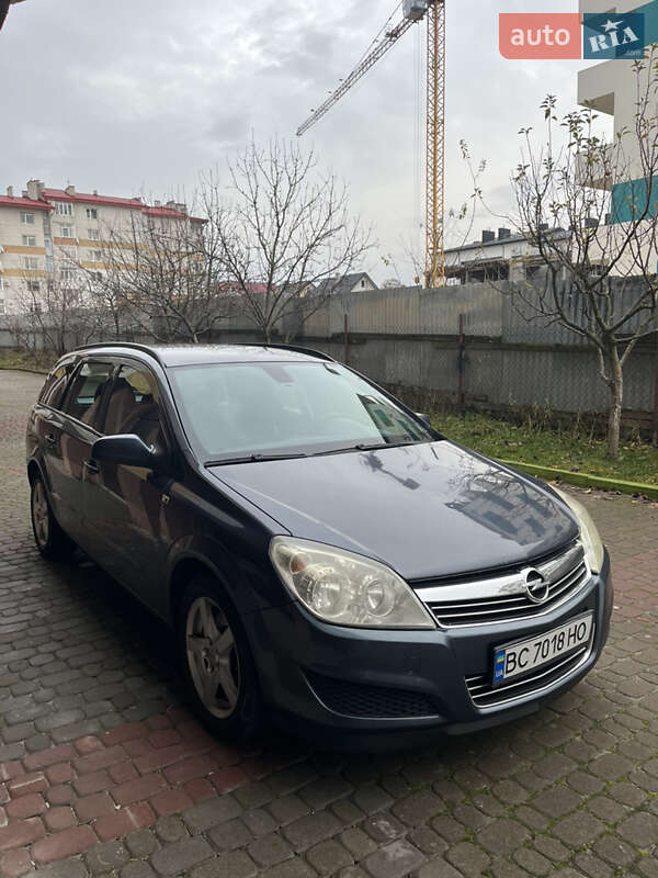 Универсал Opel Astra 2008 в Пустомытах