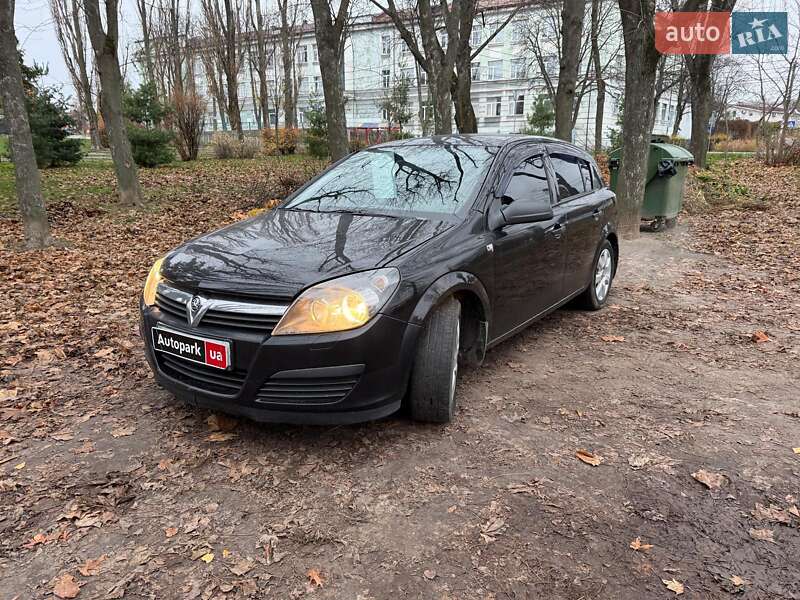 Хэтчбек Opel Astra 2005 в Киеве