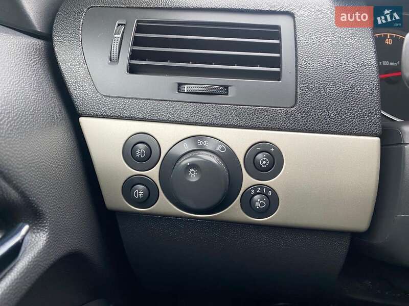 Хэтчбек Opel Astra 2007 в Одессе