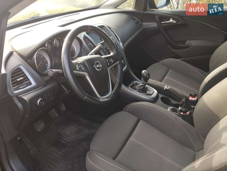 Универсал Opel Astra 2014 в Нововолынске фото 6 Универсал Opel Astra 2014 в Нововолынске
