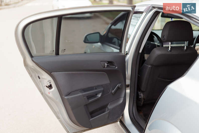 Хэтчбек Opel Astra 2007 в Полтаве фото 15 Хэтчбек Opel Astra 2007 в Полтаве