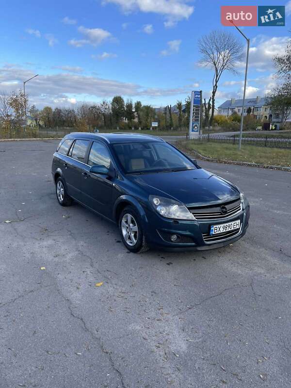 Универсал Opel Astra 2007 в Волочиске