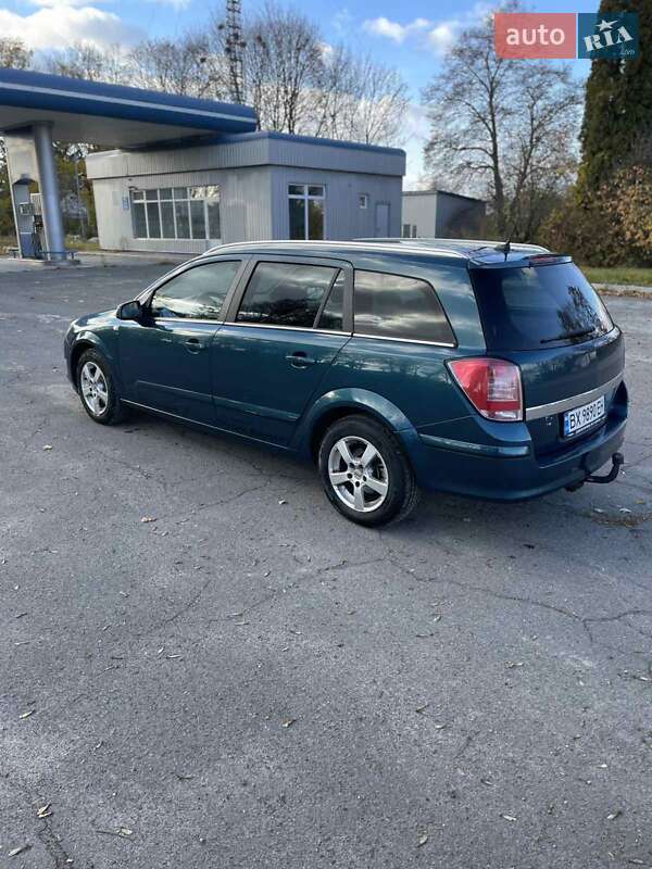 Универсал Opel Astra 2007 в Волочиске