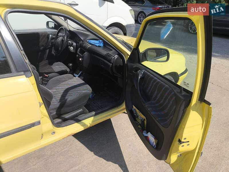 Универсал Opel Astra 1995 в Новоднестровске фото 12 Универсал Opel Astra 1995 в Новоднестровске