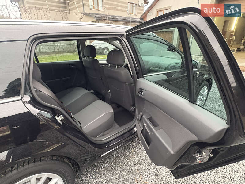 Універсал Opel Astra 2010 в Клевані фото 23 Універсал Opel Astra 2010 в Клевані