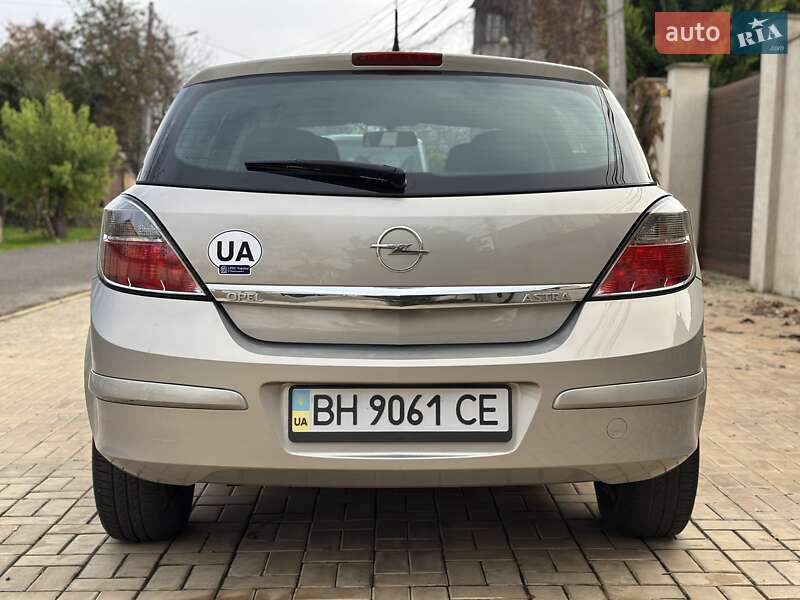 Хэтчбек Opel Astra 2008 в Одессе