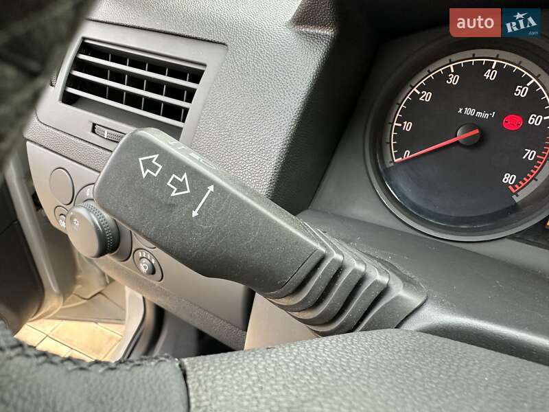 Хэтчбек Opel Astra 2008 в Одессе