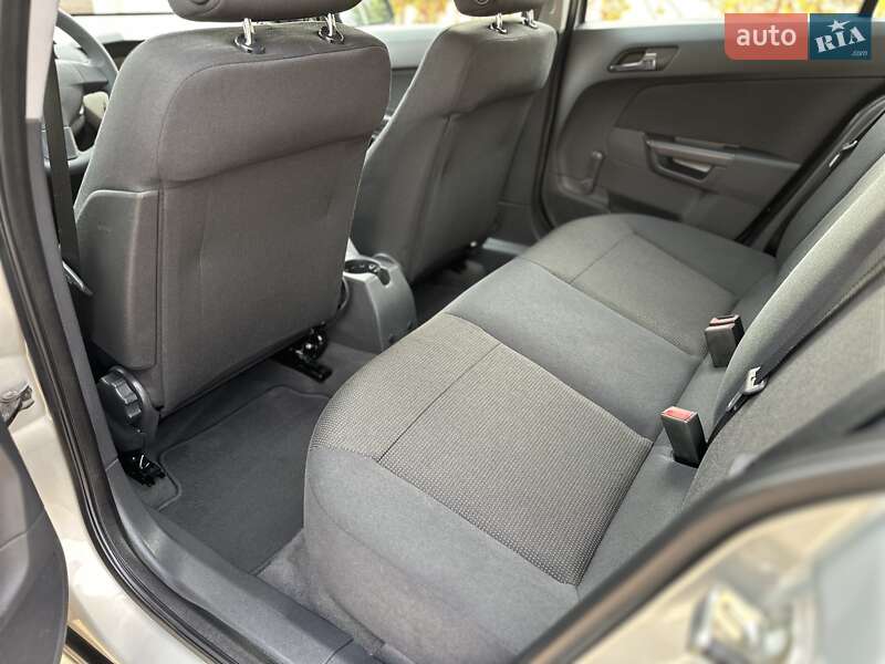 Хэтчбек Opel Astra 2008 в Одессе