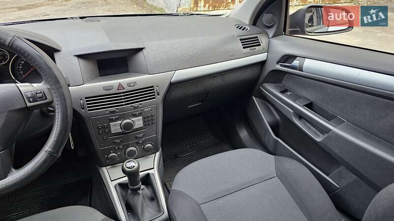 Універсал Opel Astra 2005 в Харкові