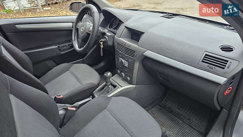 Універсал Opel Astra 2005 в Харкові