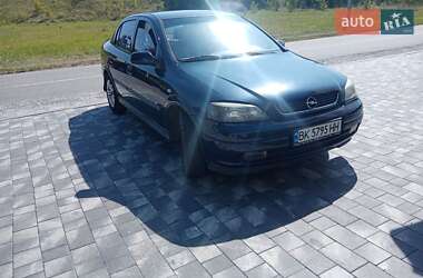 Седан Opel Astra 2002 в Рівному