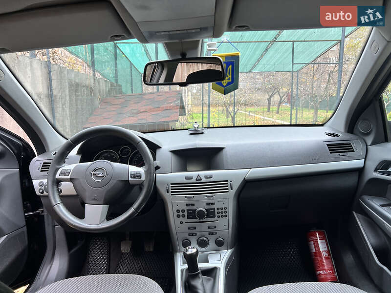 Універсал Opel Astra 2009 в Кривому Розі