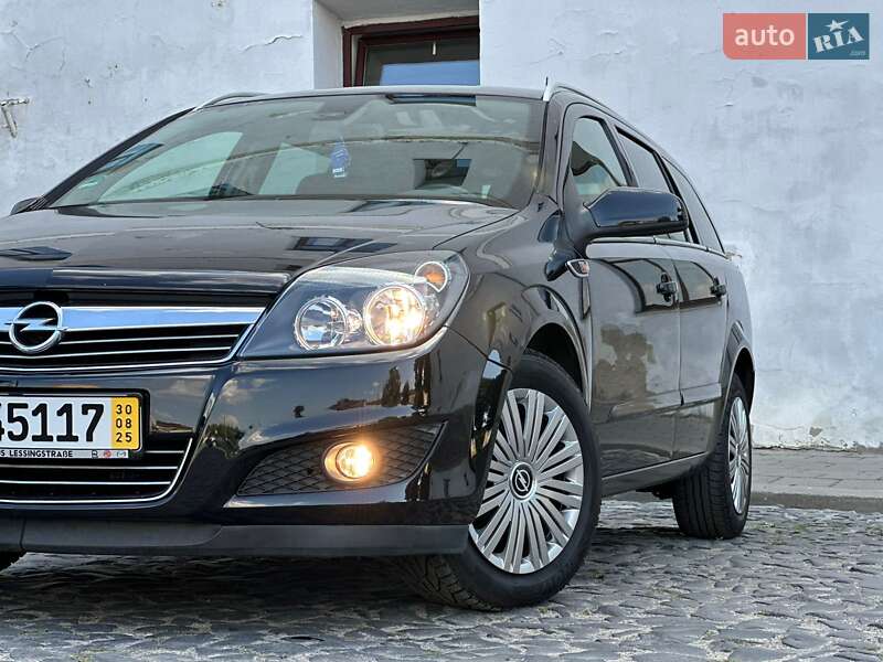 Універсал Opel Astra 2006 в Рожище